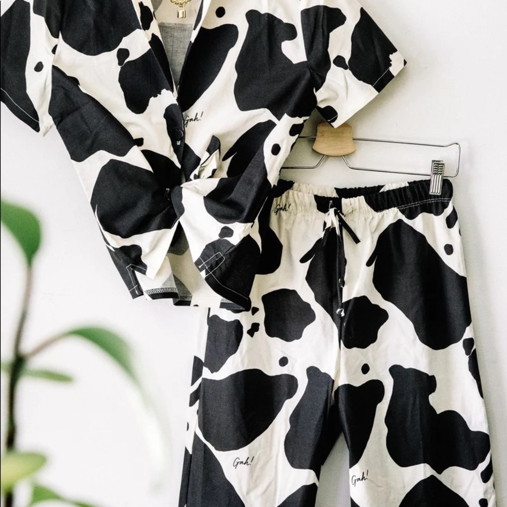 Lisa says Gah Cow Print pants 🐄